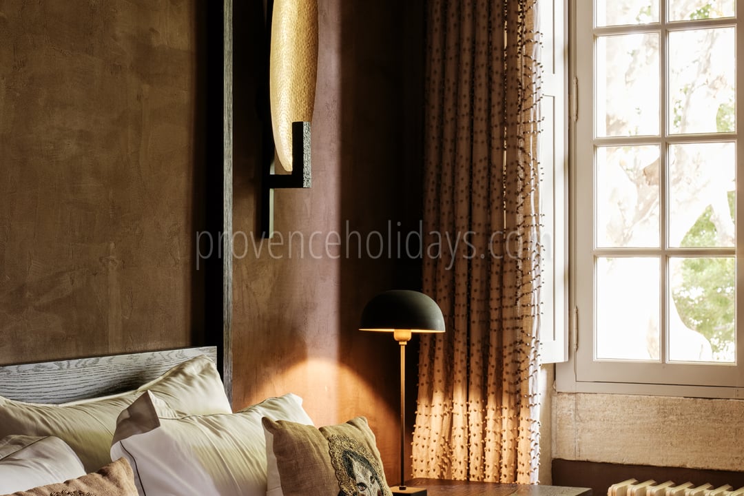 25 - Mas de Maussane: Villa: Bedroom
