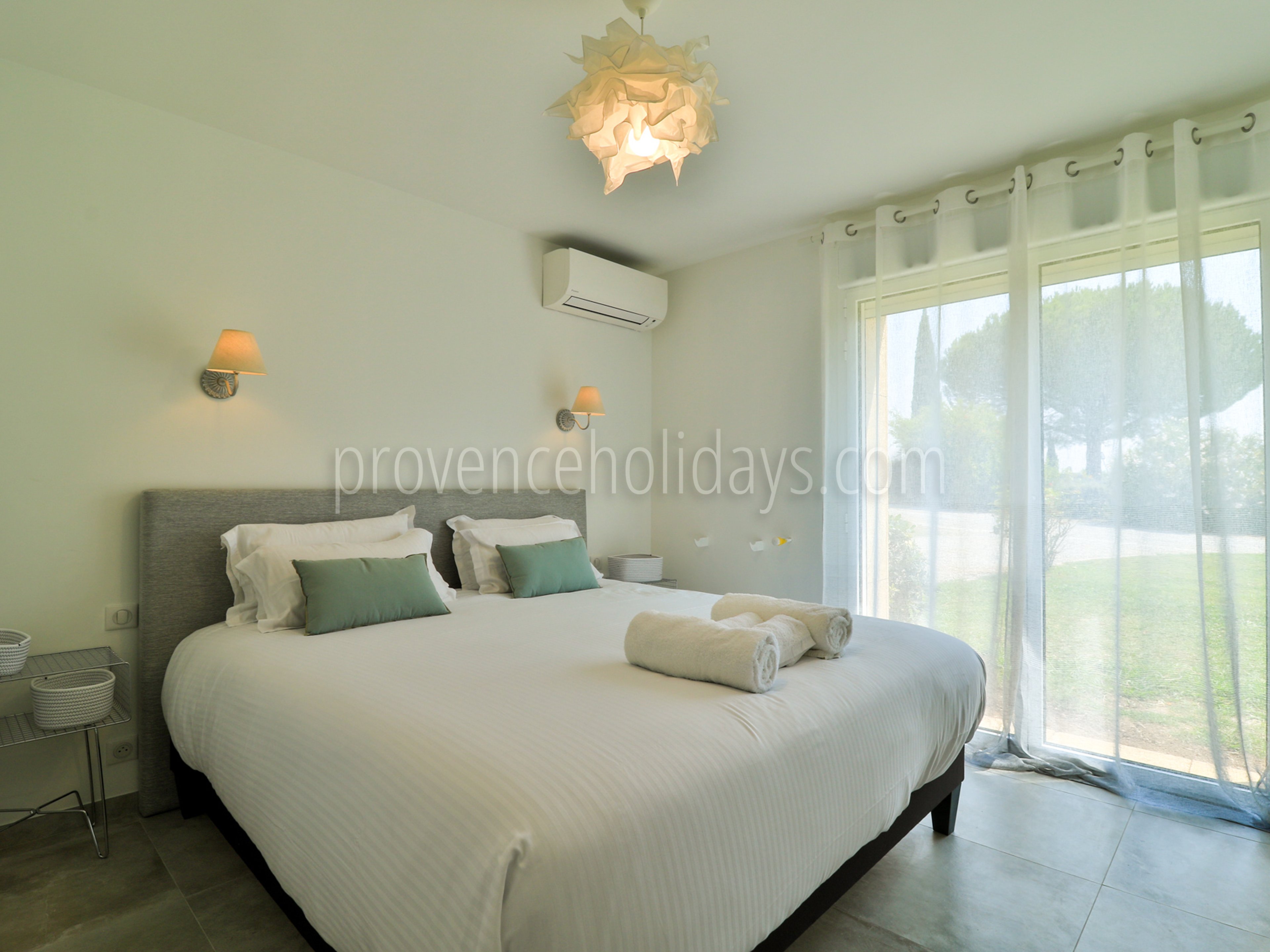 22 - Le Mas du Pêcheur: Villa: Bedroom