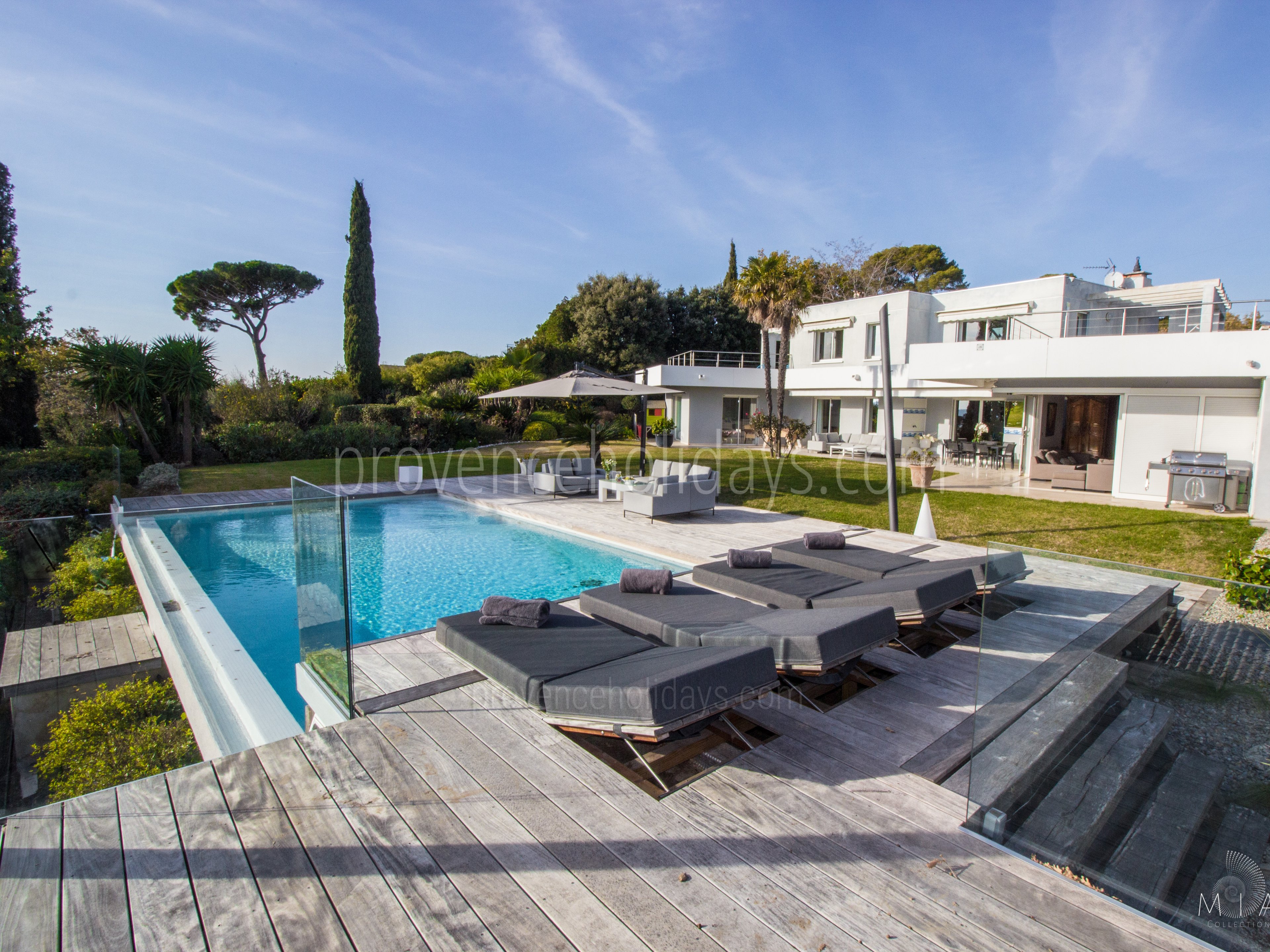 26 - Villa Toulon: Villa: Pool