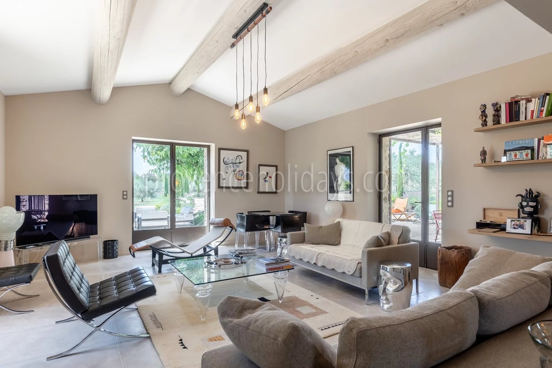 31 - Mas 1850 in Gordes: Villa: Interior