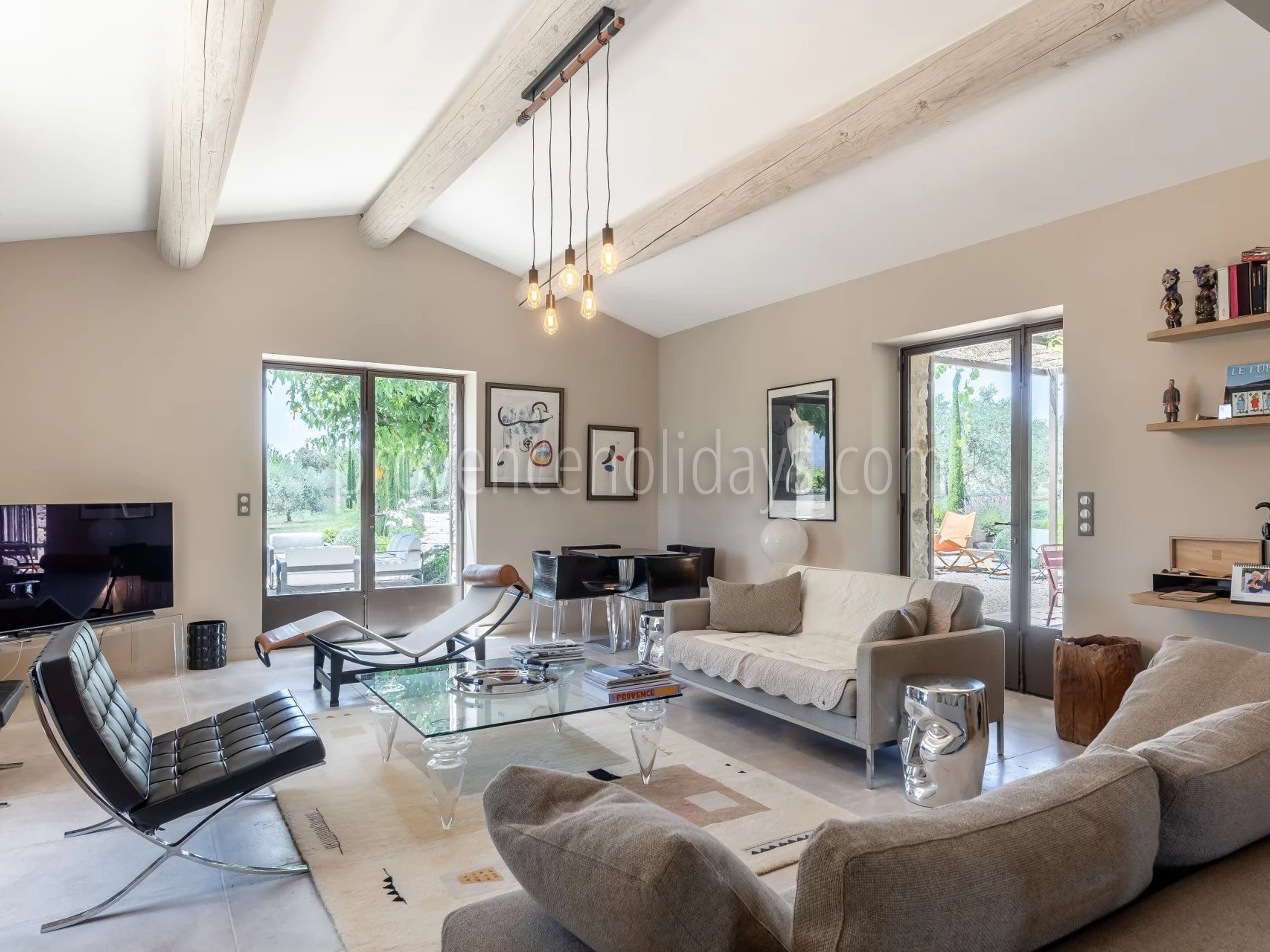 31 - Mas 1850 in Gordes: Villa: Interior