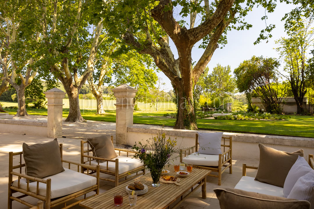 26 - Bastide Mouriès: Villa: Exterior