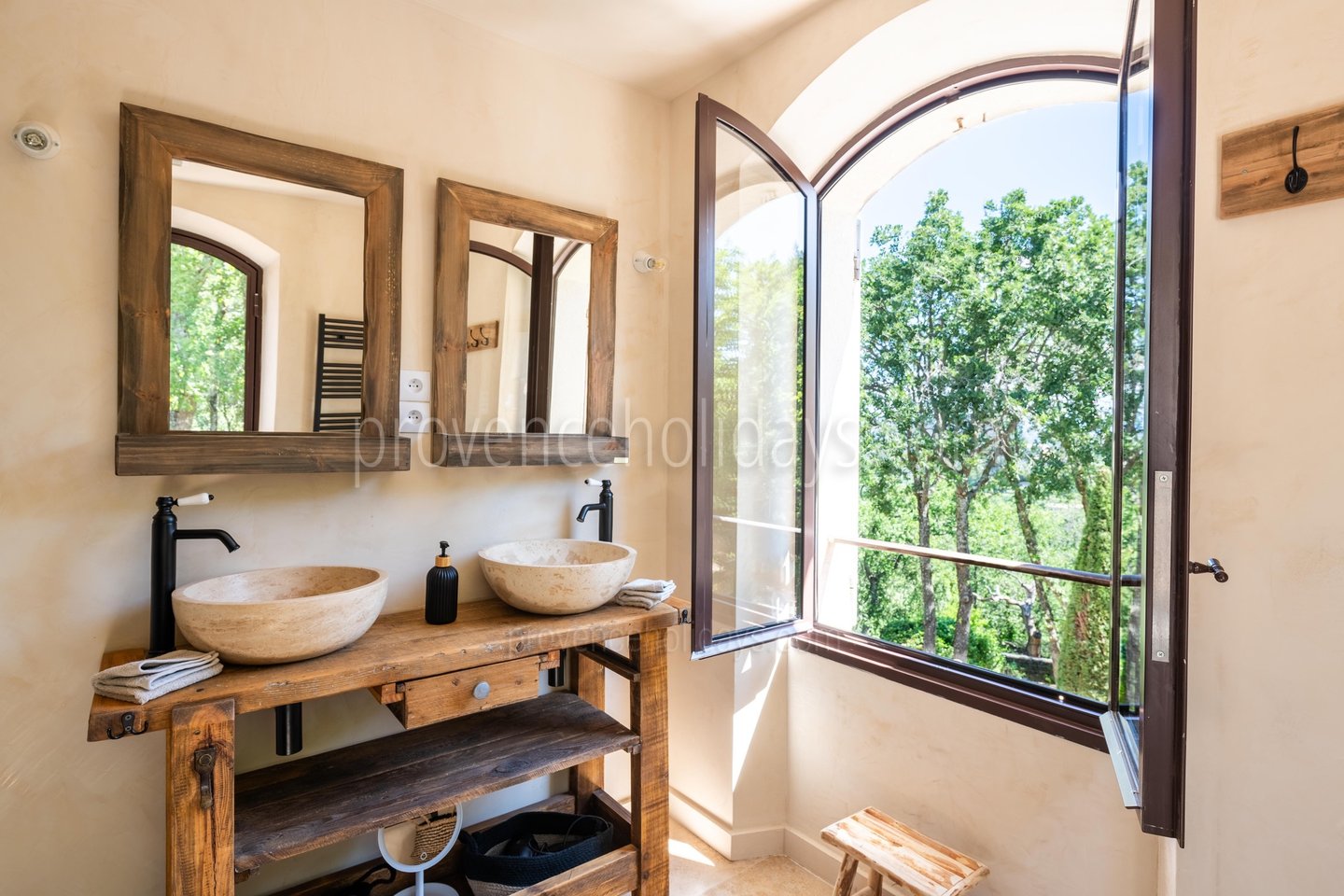 89 - Bastide Gergouven: Villa: Bathroom 5
