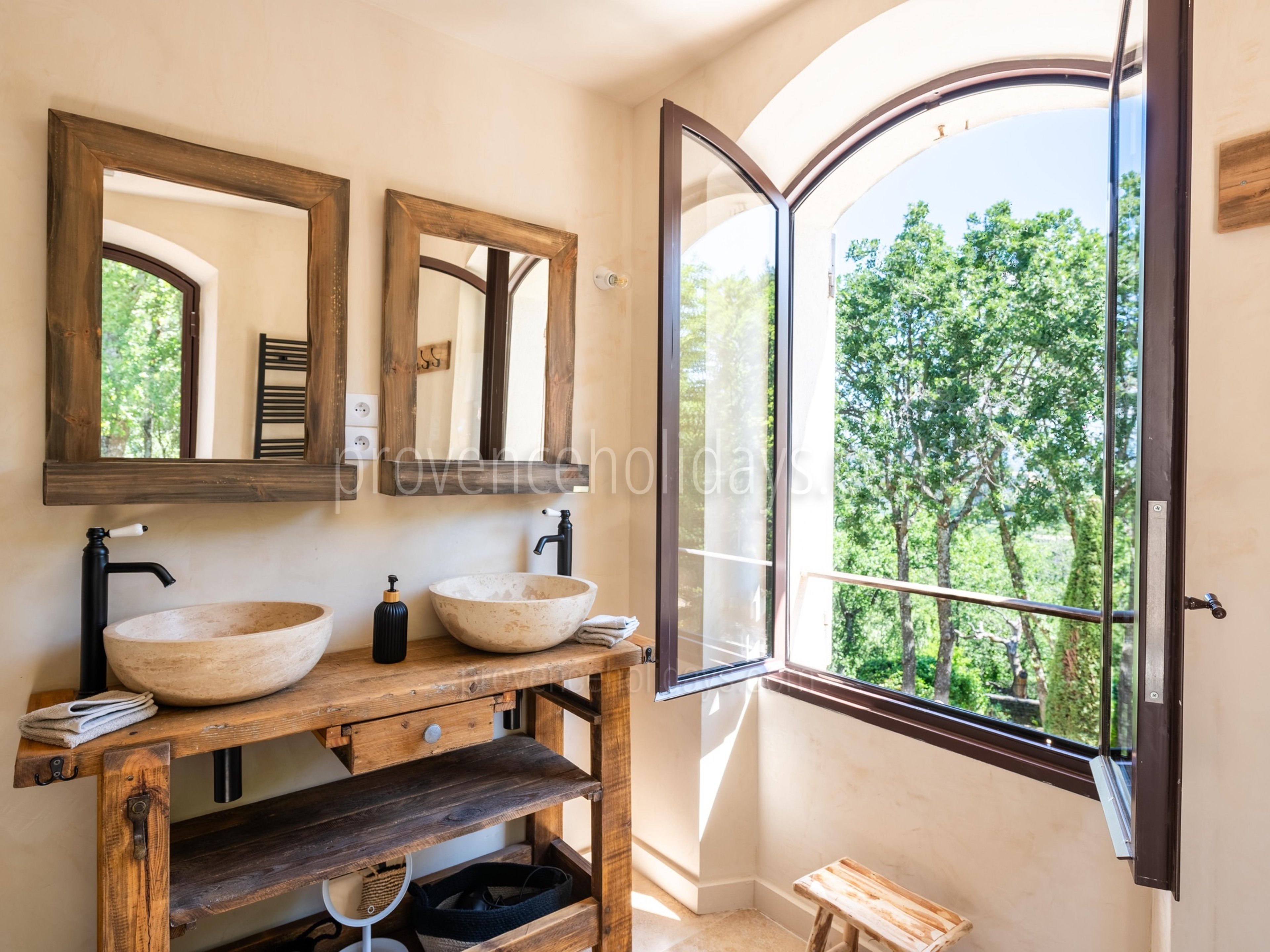89 - Bastide Gergouven: Villa: Bathroom 5