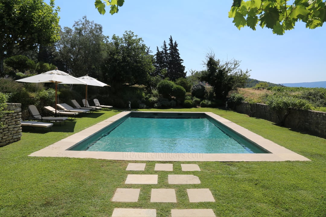 Elegant renoviertes Bauernhaus mit beheiztem Pool und Blick auf die Weinberge