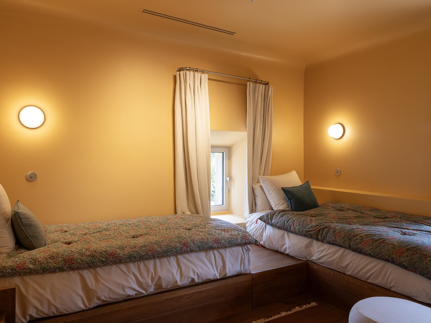 25 - Grand Mas de Provence: Villa: Bedroom