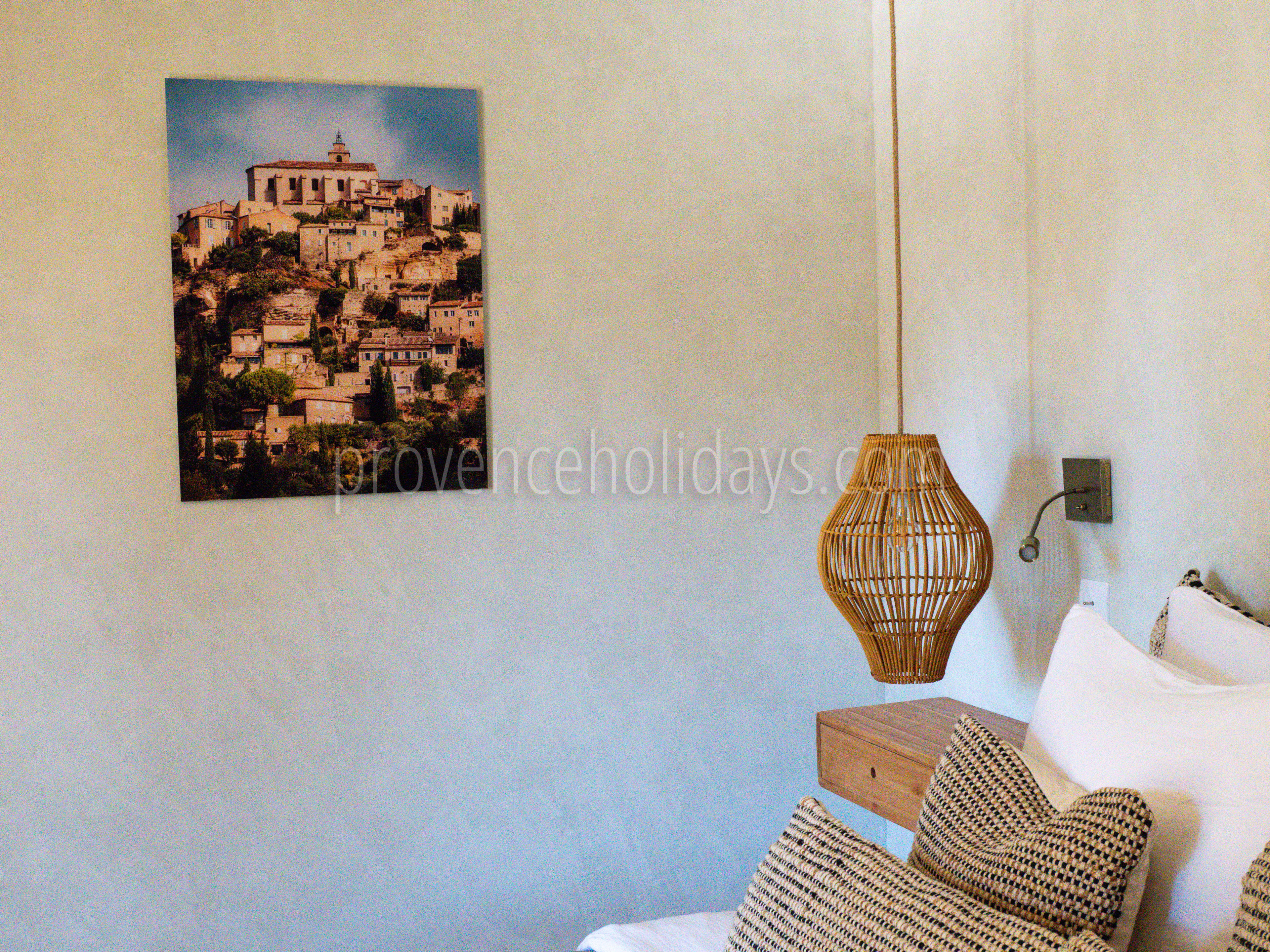 13 - Villa Serenité du Luberon: Villa: Bedroom
