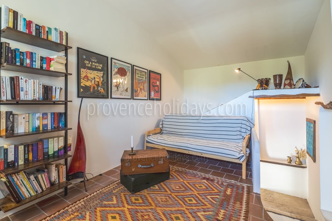 30 - Mas du Taureau: Villa: Interior