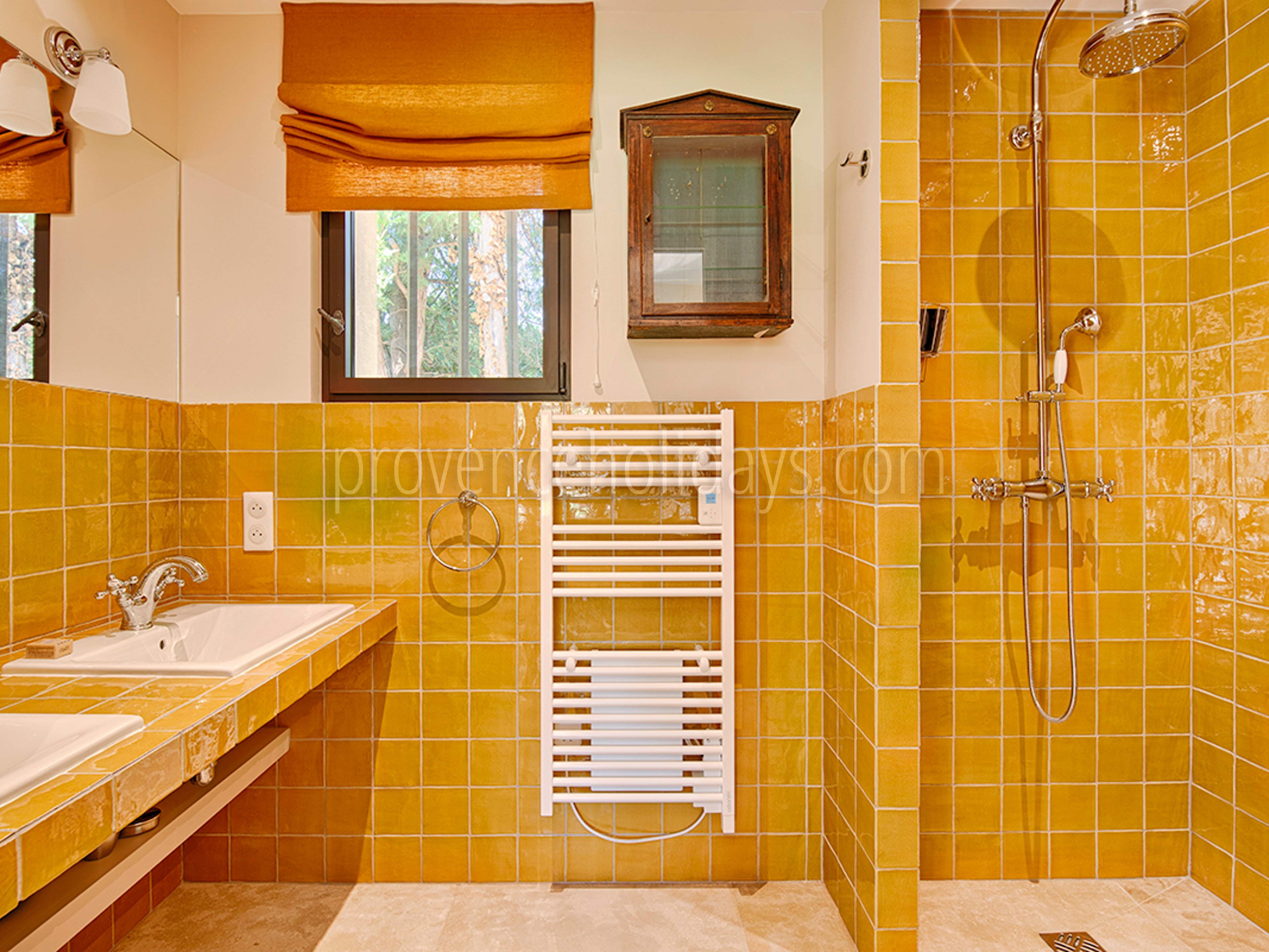 30 - Maison Eygalières: Villa: Bathroom