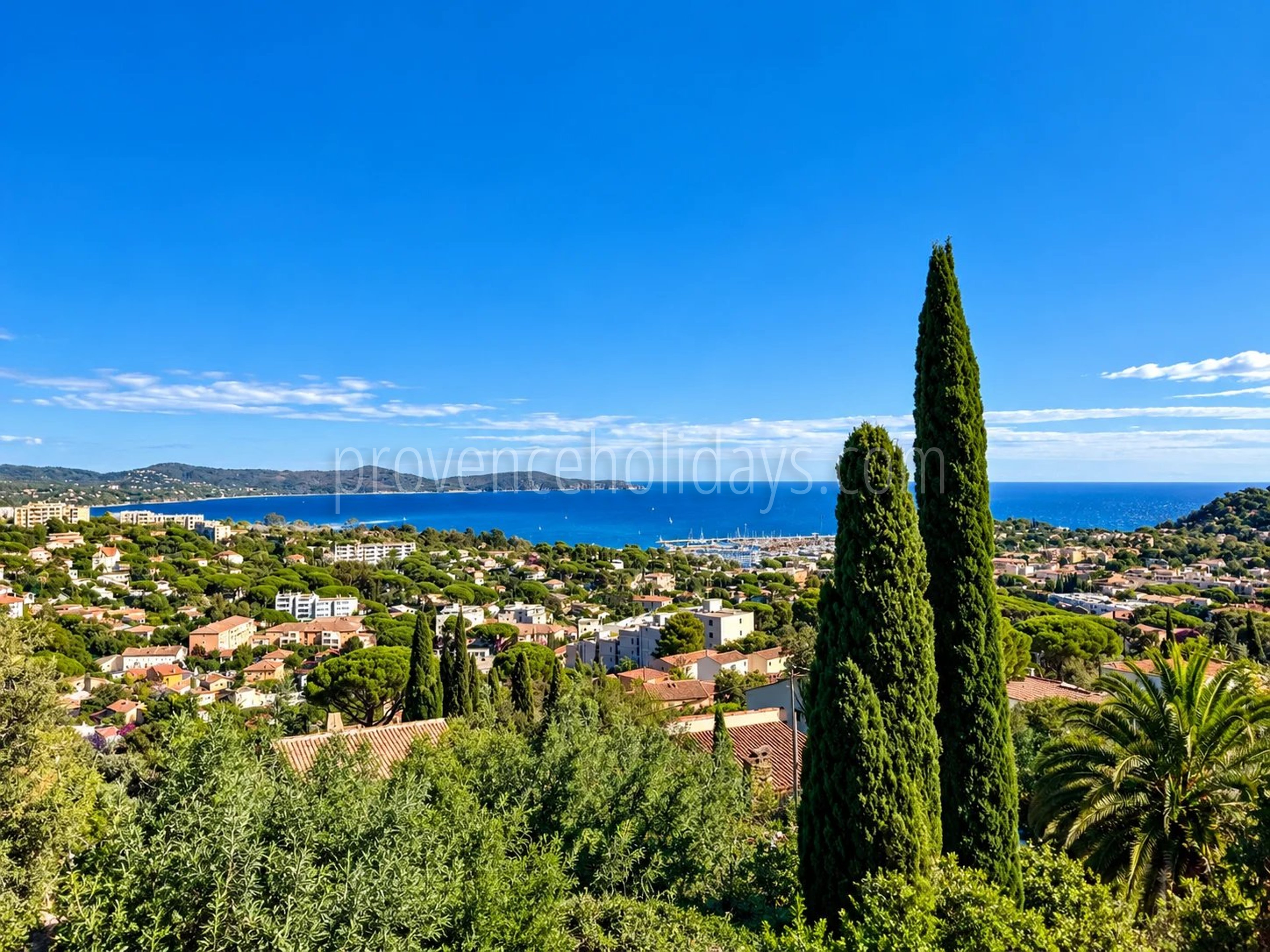 1 - Villa mit Meerblick in Cavalaire-sur-Mer: Villa: Exterior