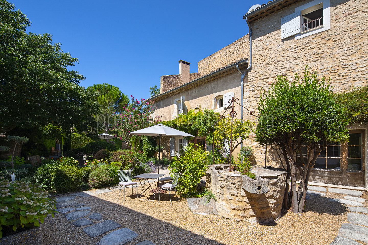 7 - Mas Cabrières: Villa: Exterior