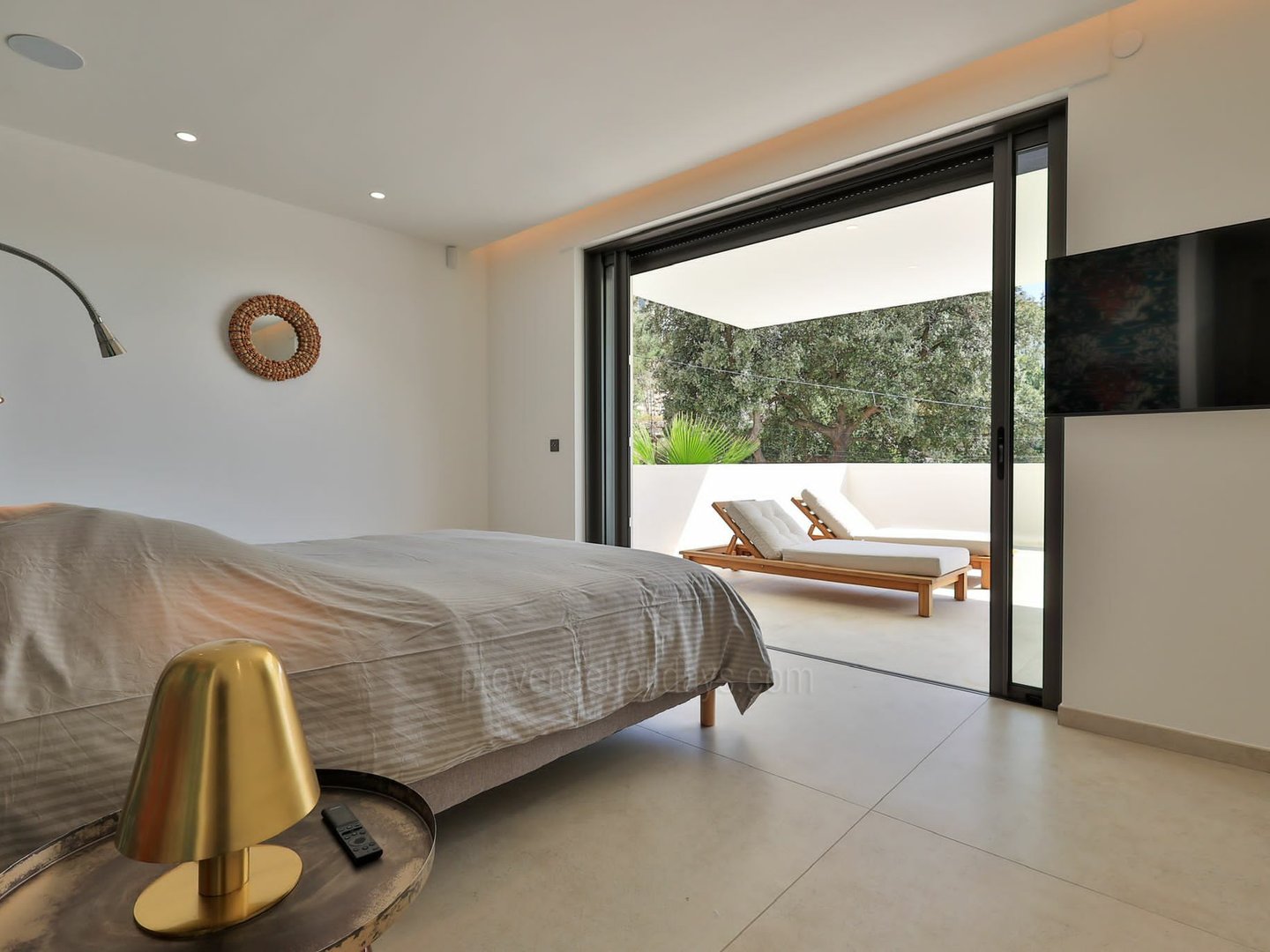 10 - Villa Clairazur: Villa: Bedroom