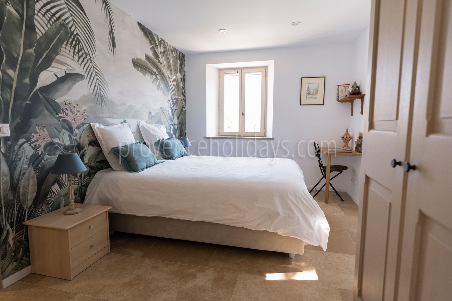 29 - L’Orée des Lavandes: Villa: Bedroom