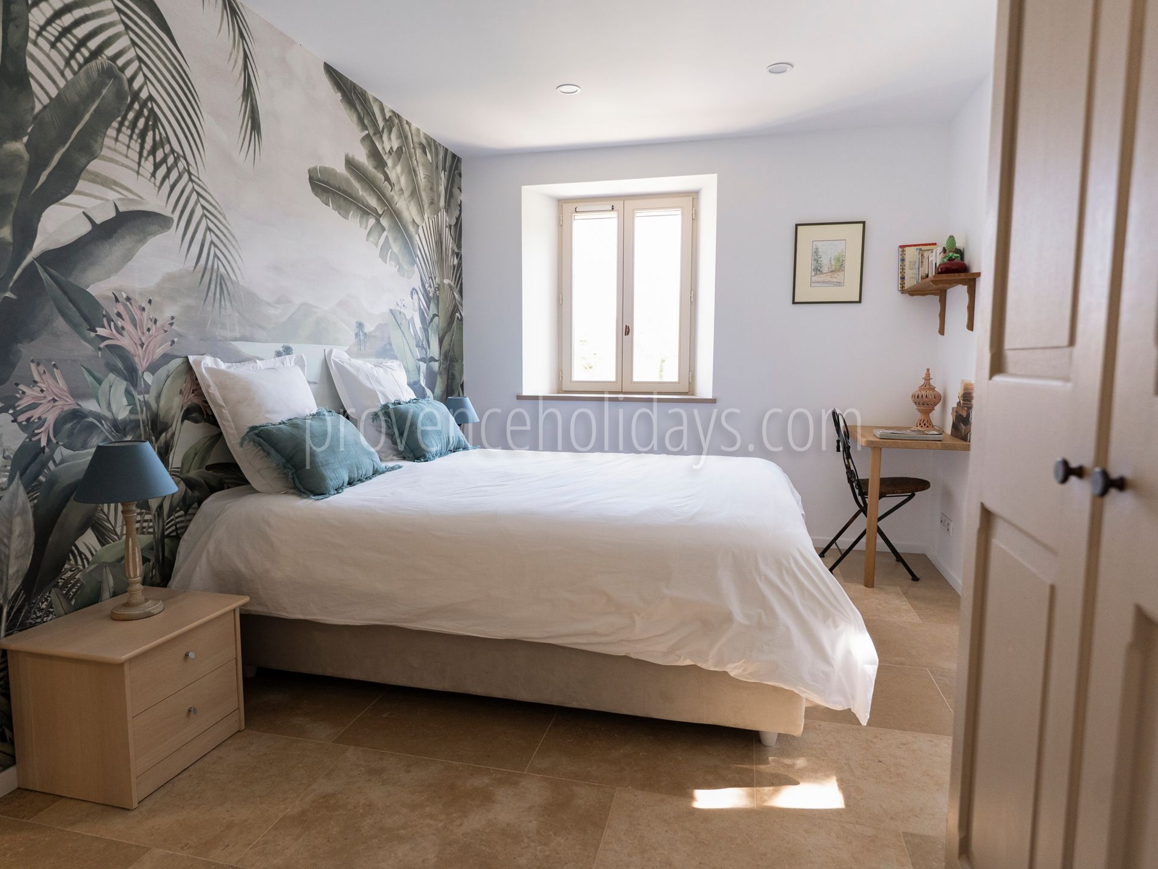 29 - L’Orée des Lavandes: Villa: Bedroom