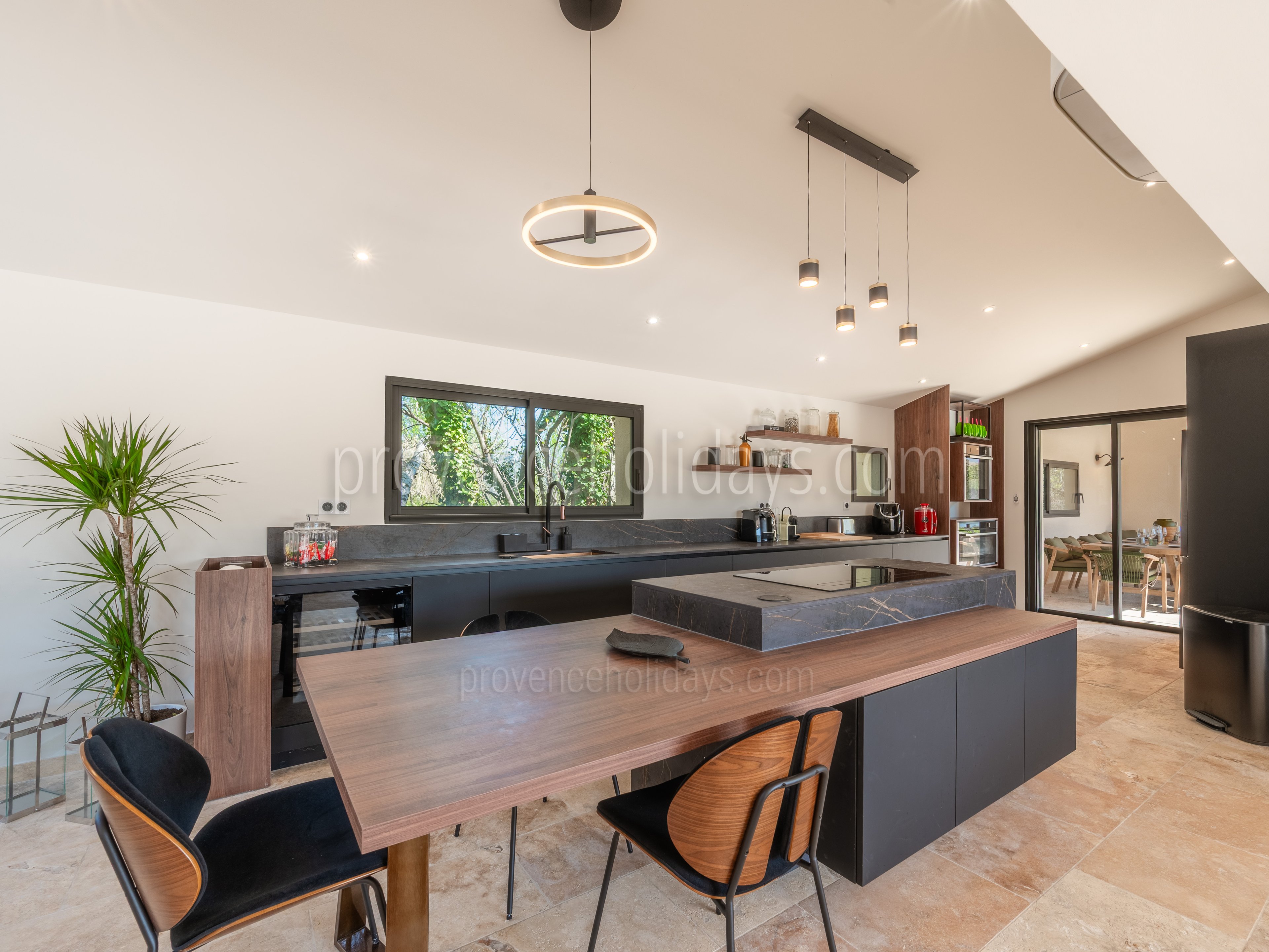 18 - Mas du Canal: Villa: Interior
