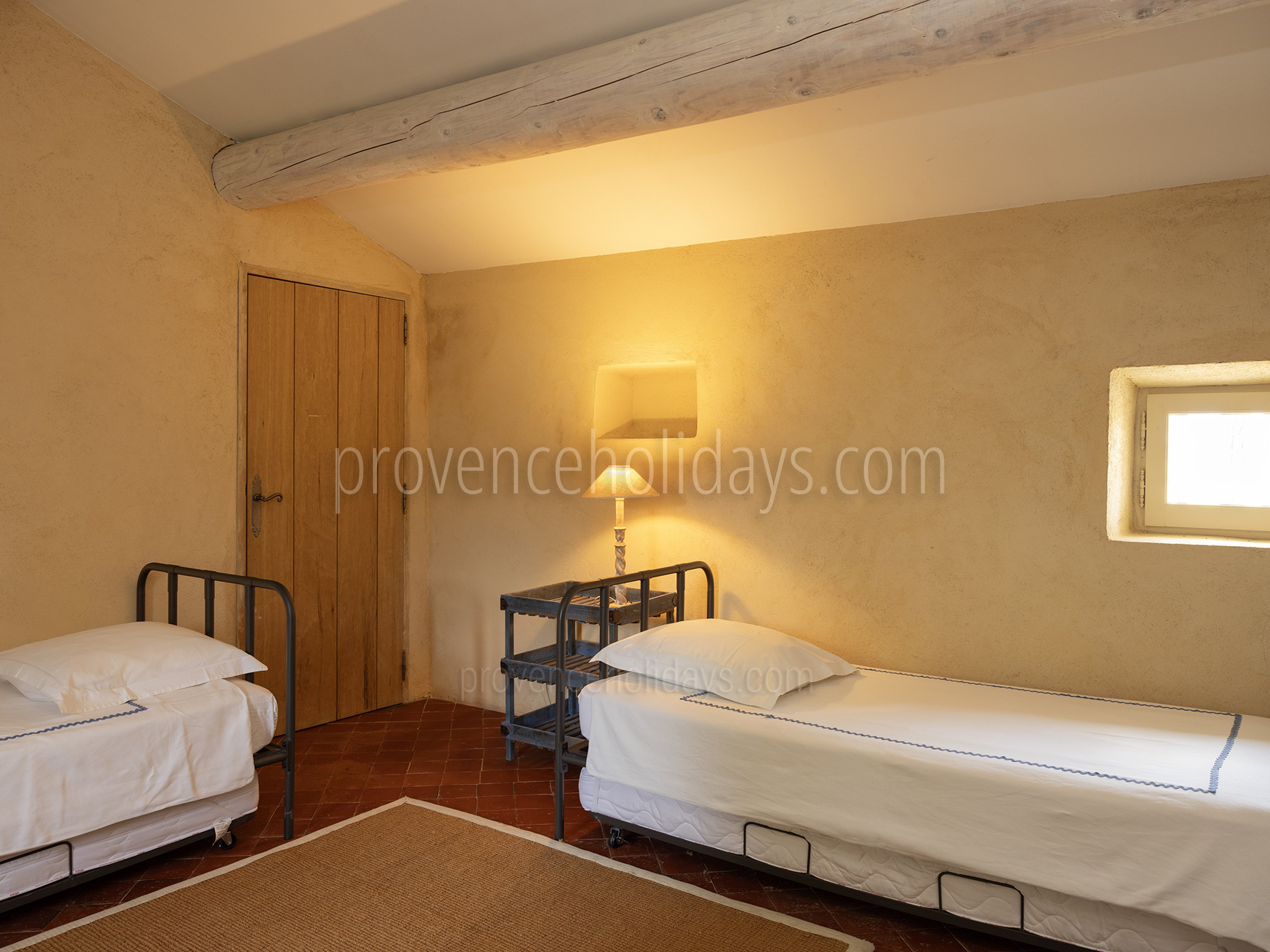 22 - Mas de Marguerite: Villa: Bedroom