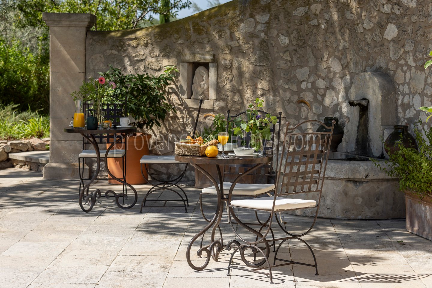 26 - Le Mas de l\'Auro: Villa: Exterior