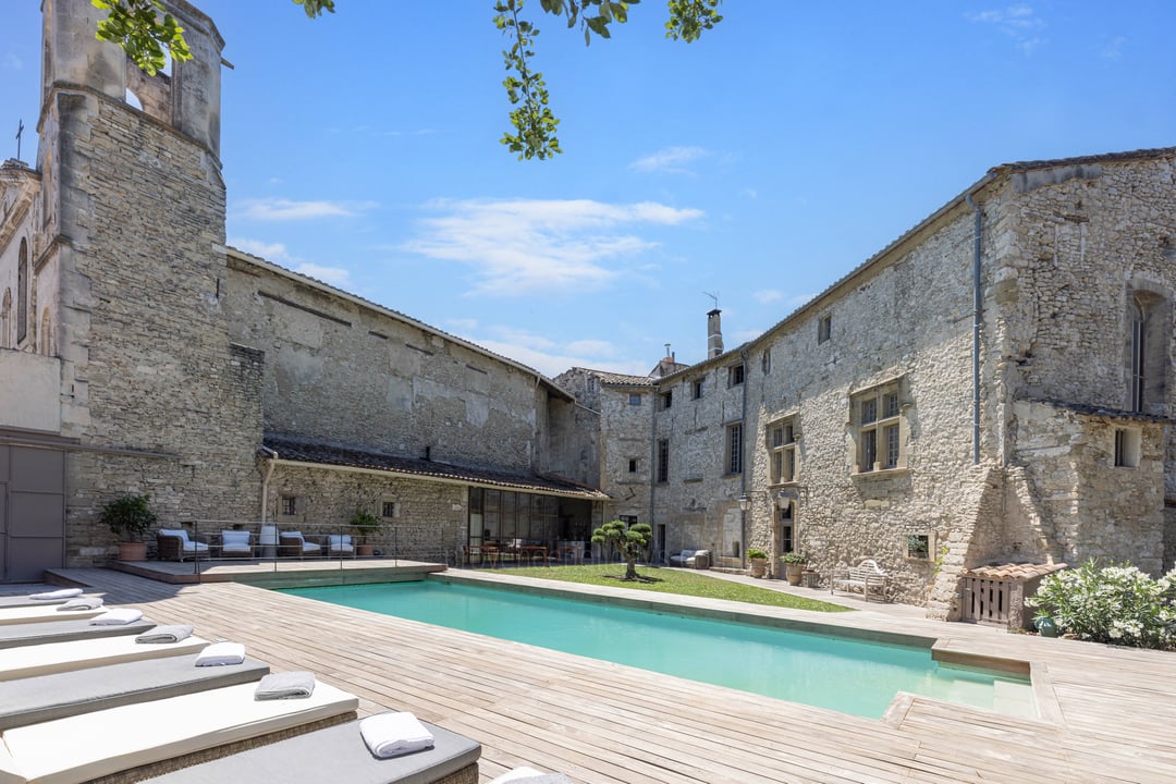 Ancien cloître historique au cœur de L'Isle-sur-la-Sorgue