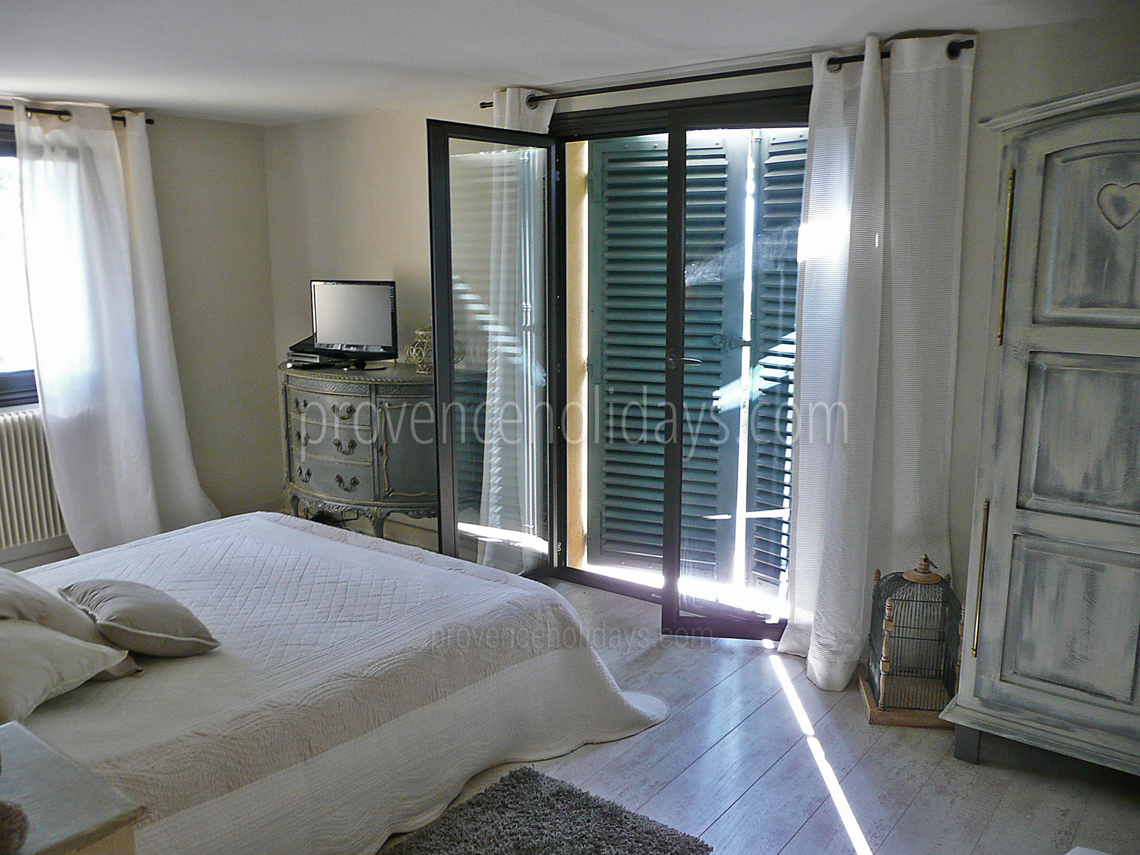 26 - La Villa Panorama: Villa: Bedroom