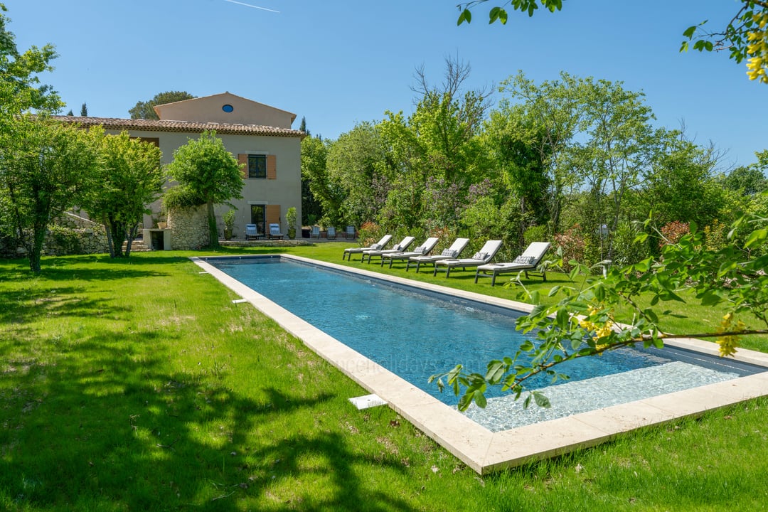 Moderne Provençaalse villa met privézwembad en prachtig uitzicht