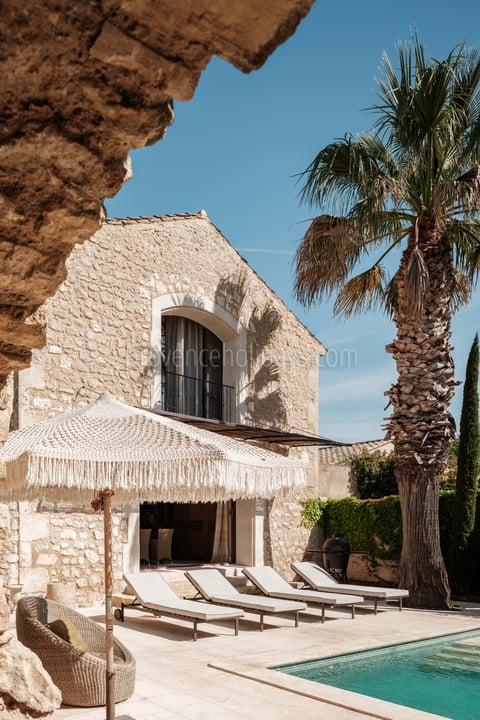 9 - Mas des Oliviers: Villa: Exterior