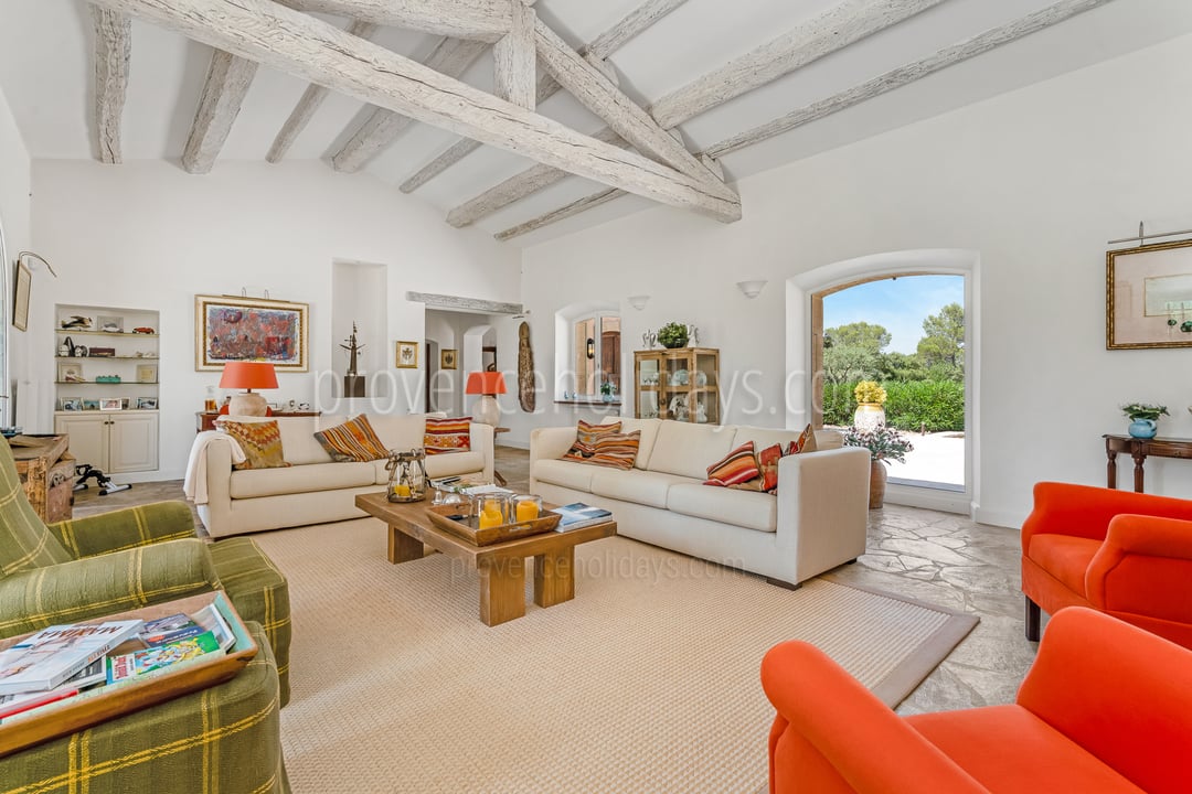 10 - Bastide des Figuiers: Villa: Interior
