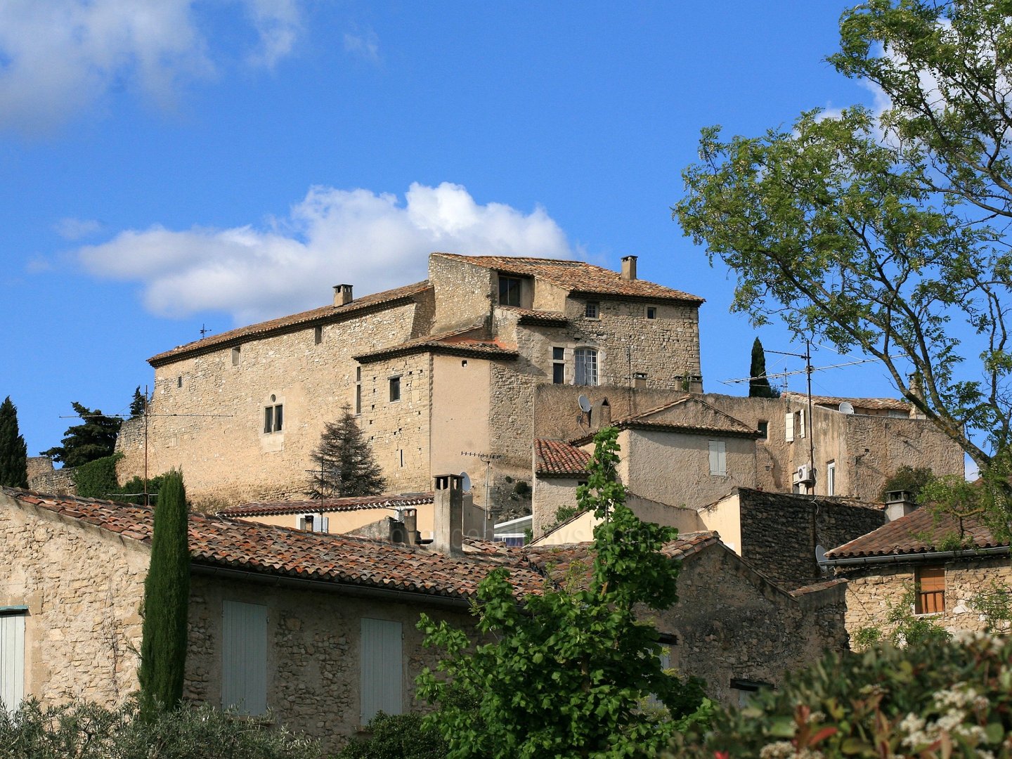 27 - Maison Lagnes: Villa: Exterior