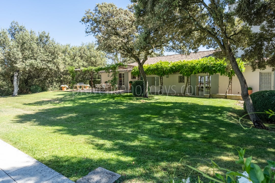 24 - Mas en Campagne: Villa: Exterior