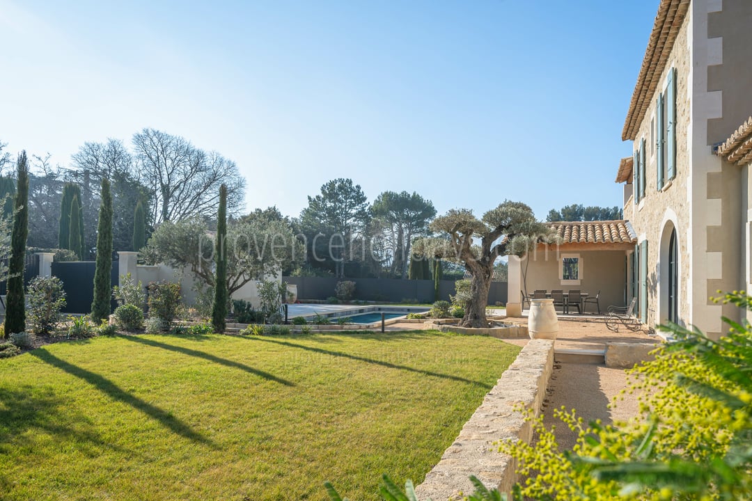 45 - Mas Lucie: Villa: Exterior