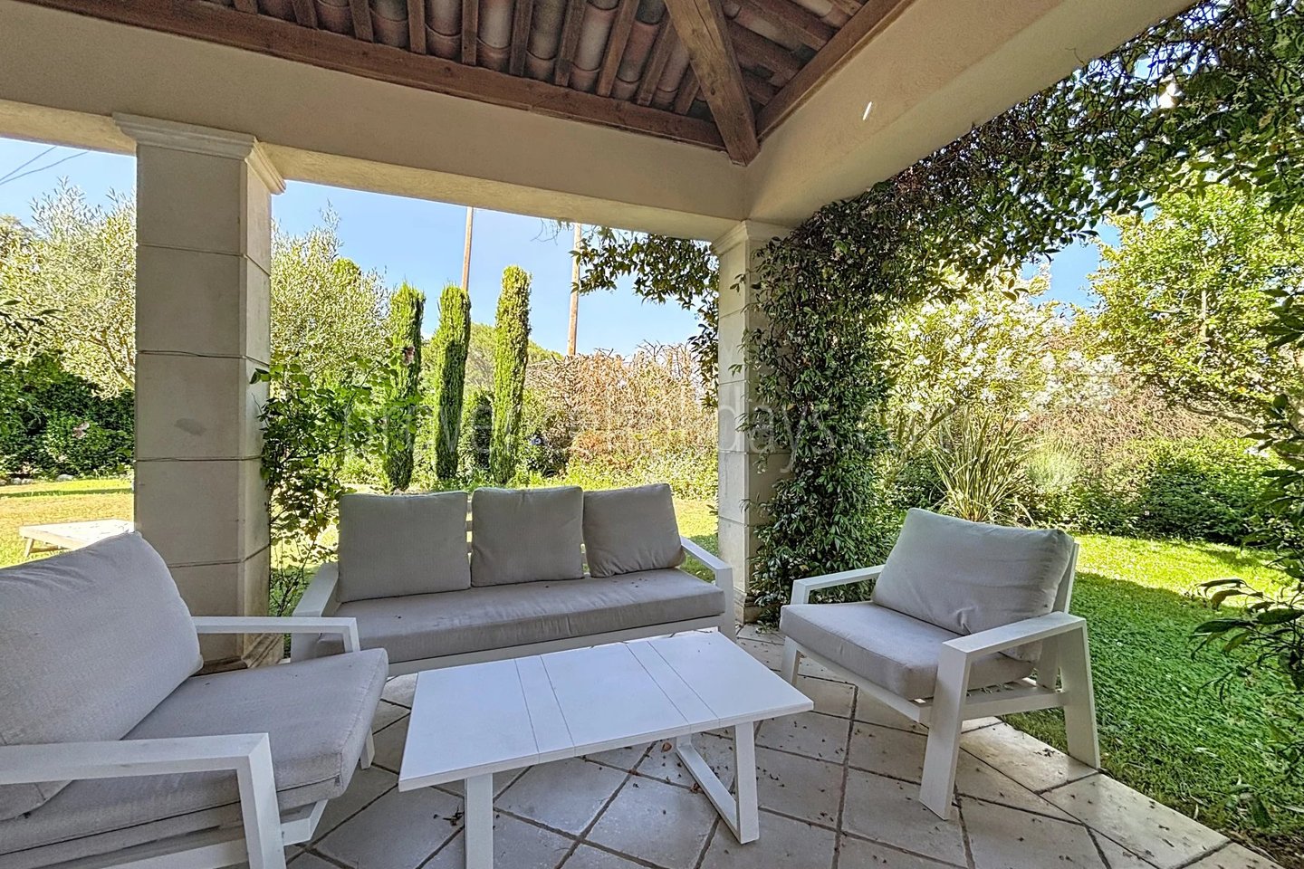 7 - Villa provençale à Grimaud: Villa: Exterior