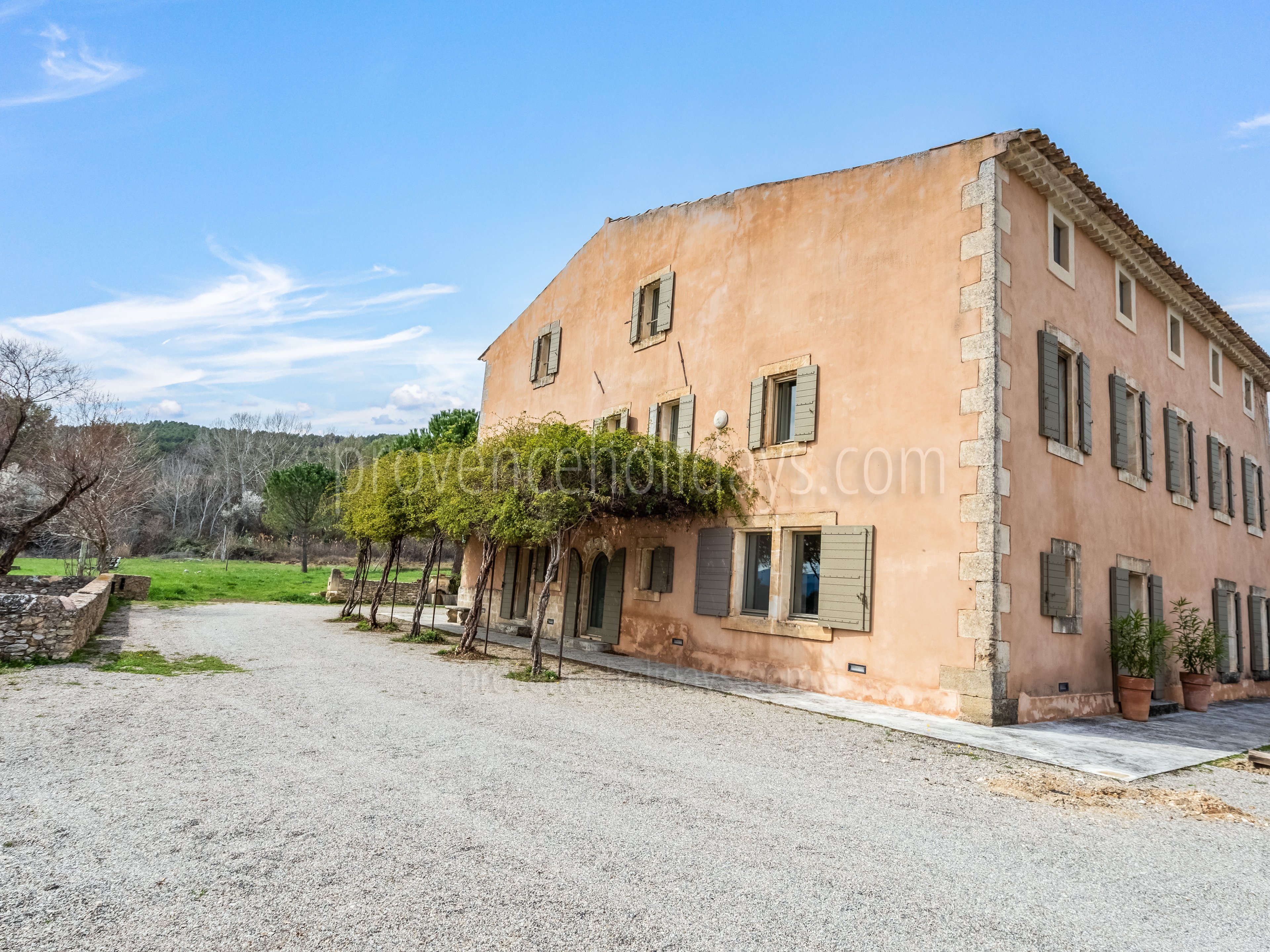 16 - La Bastide des Sources: Villa: Exterior