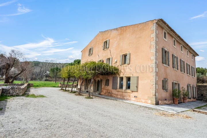 16 - La Bastide des Sources: Villa: Exterior