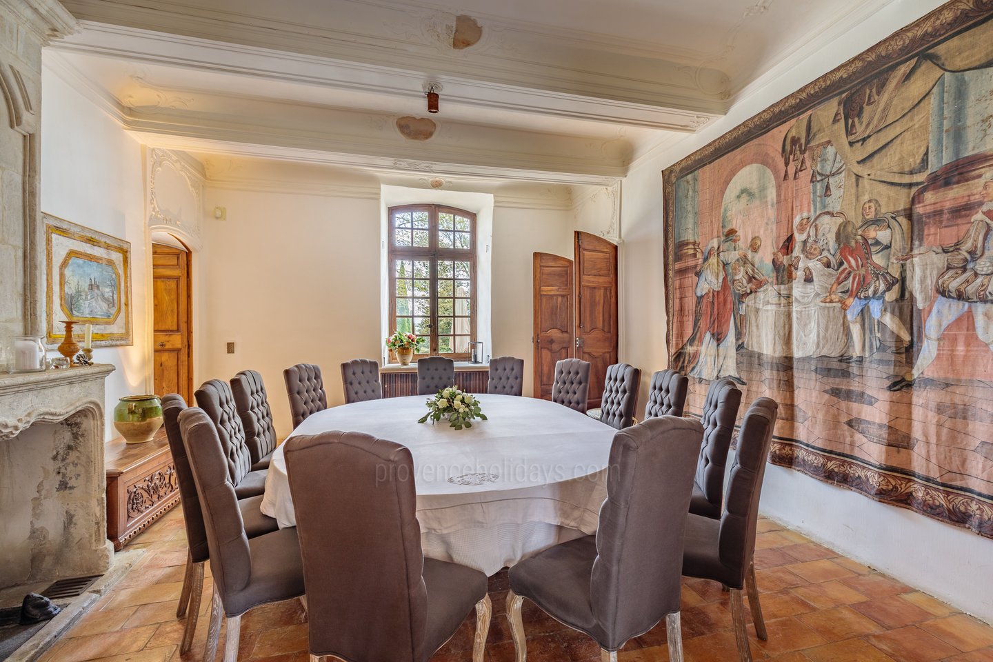 68 - Château de Luberon: Villa: Interior