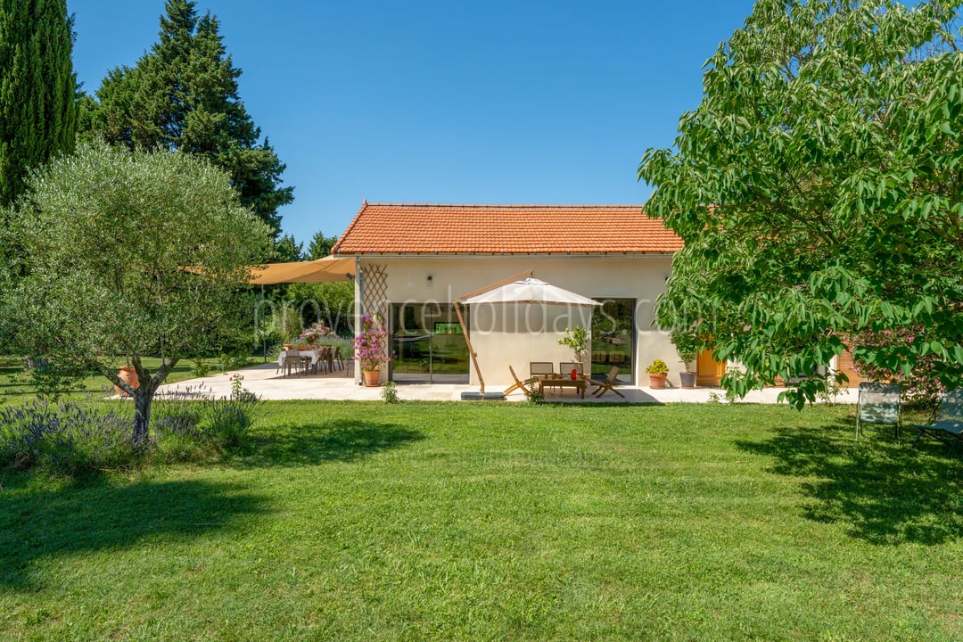 20 - Villa Romarin: Villa: Exterior