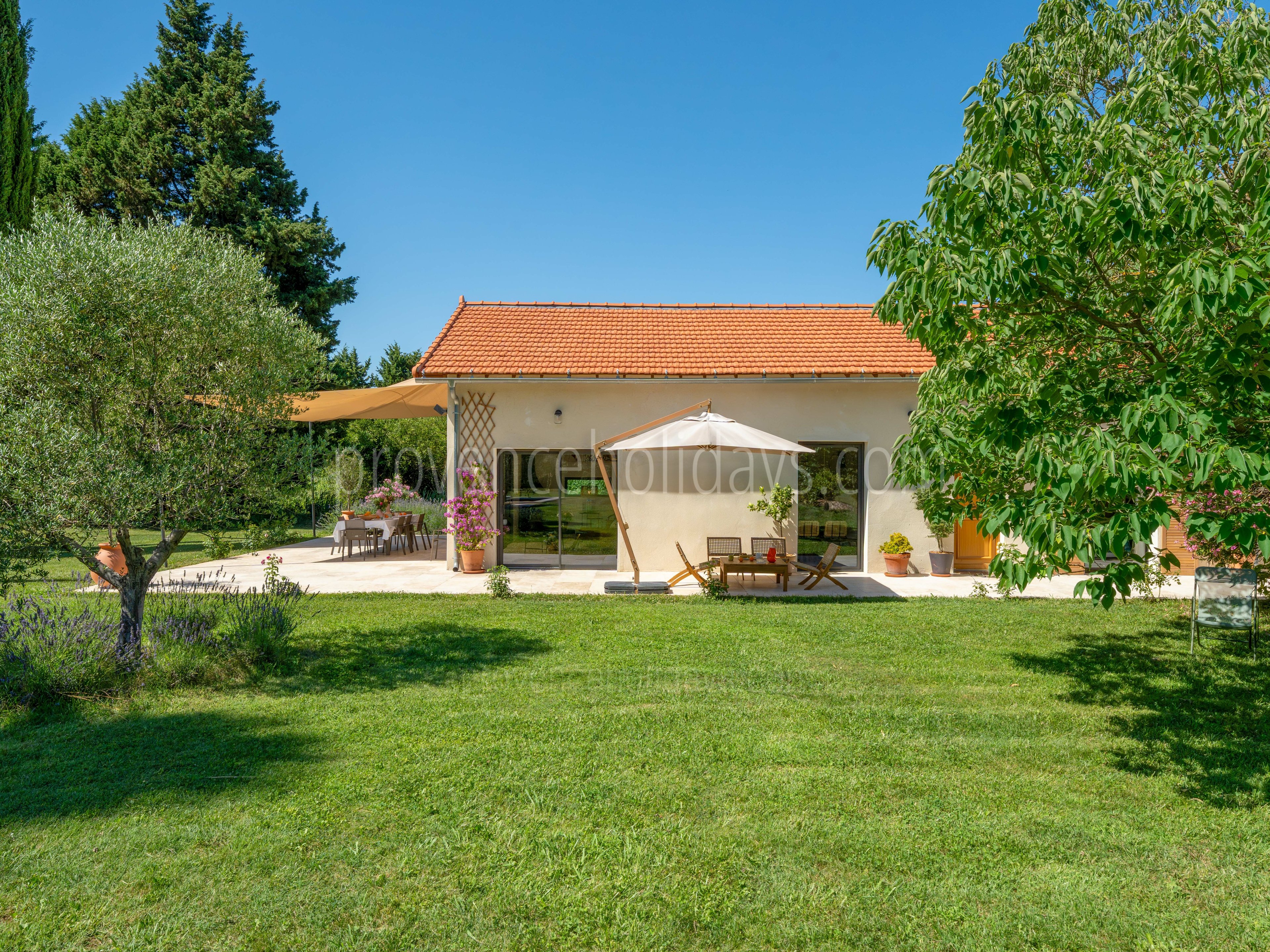 20 - Villa Romarin: Villa: Exterior