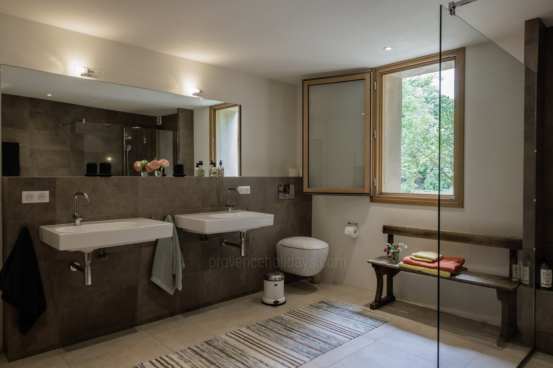 64 - Mas des Sources: Villa: Bathroom