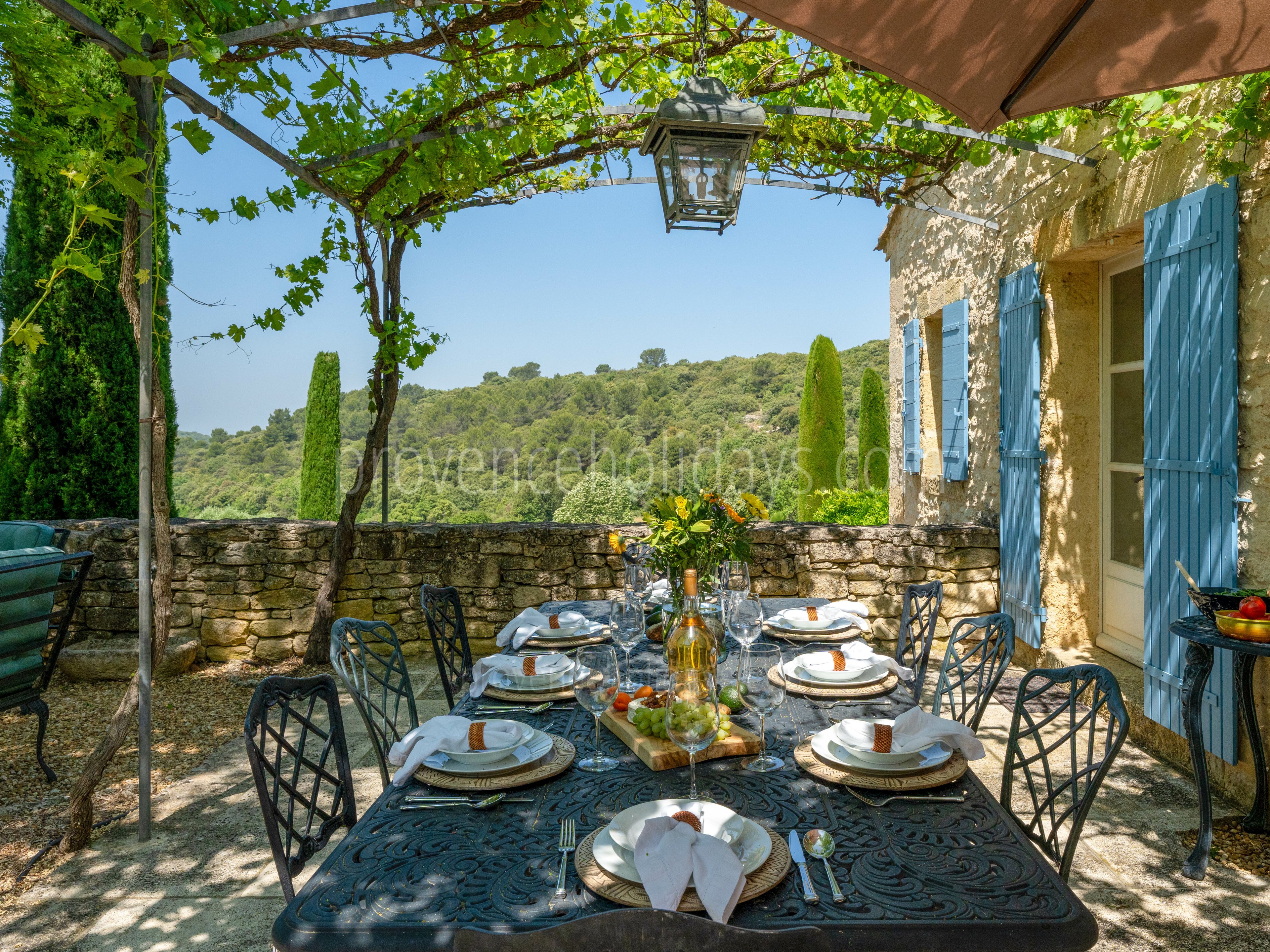 36 - Le Mas de Bonnieux: Villa: Exterior