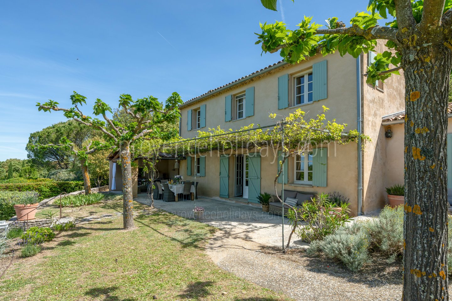 9 - Le Mas des Proles: Villa: Exterior