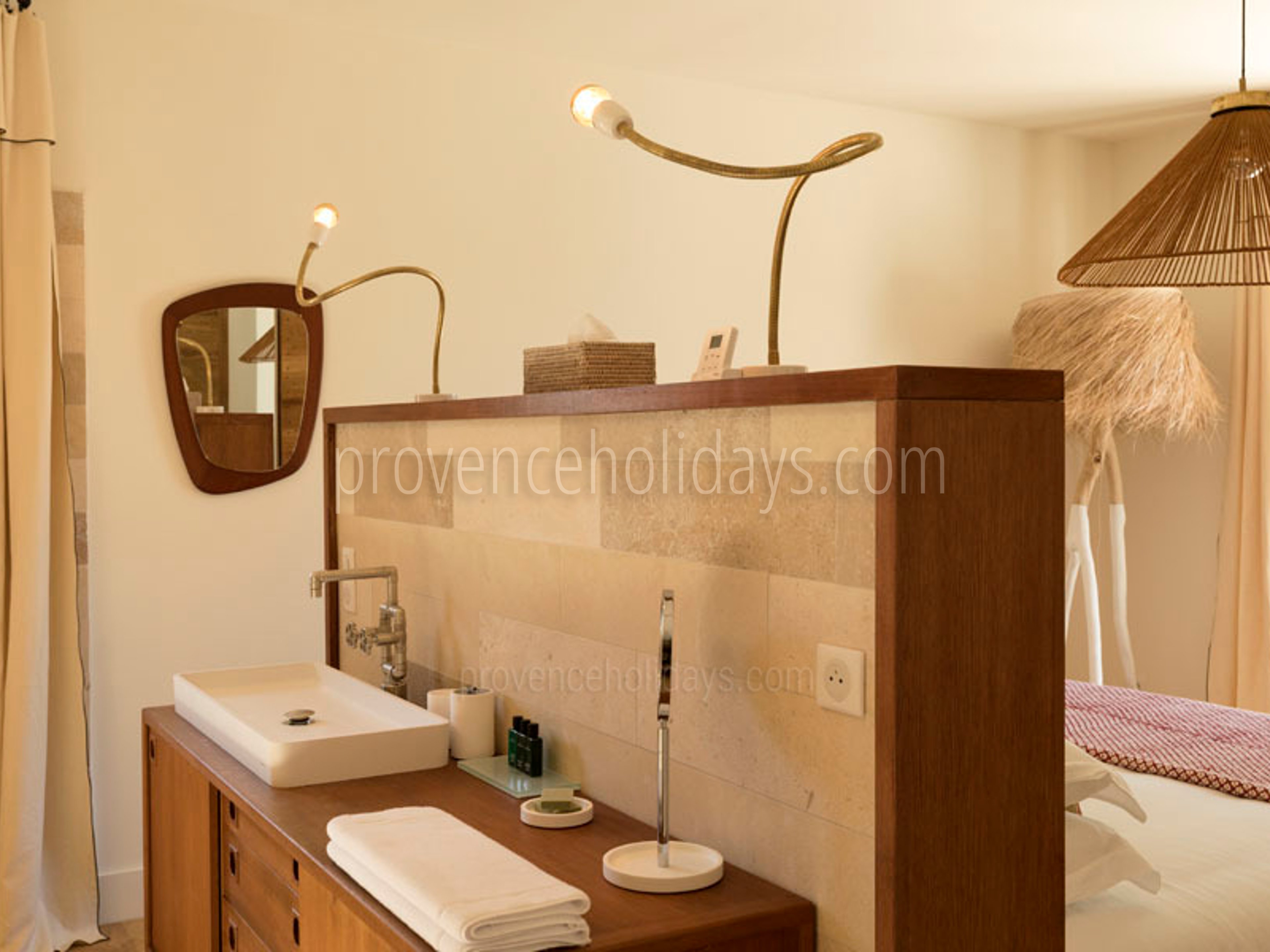 26 - Chez Sako: Villa: Bathroom