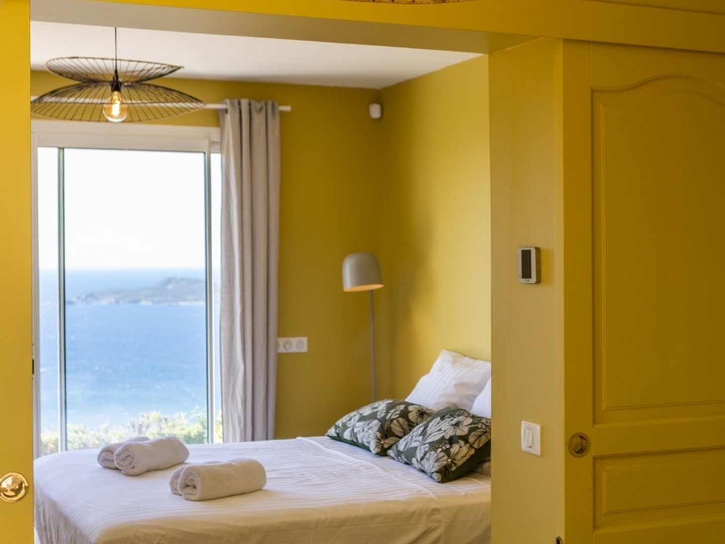 51 - La Villa du Var: Villa: Bedroom