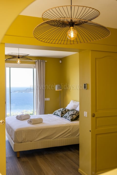 73 - Villa du Var: Villa: Bedroom