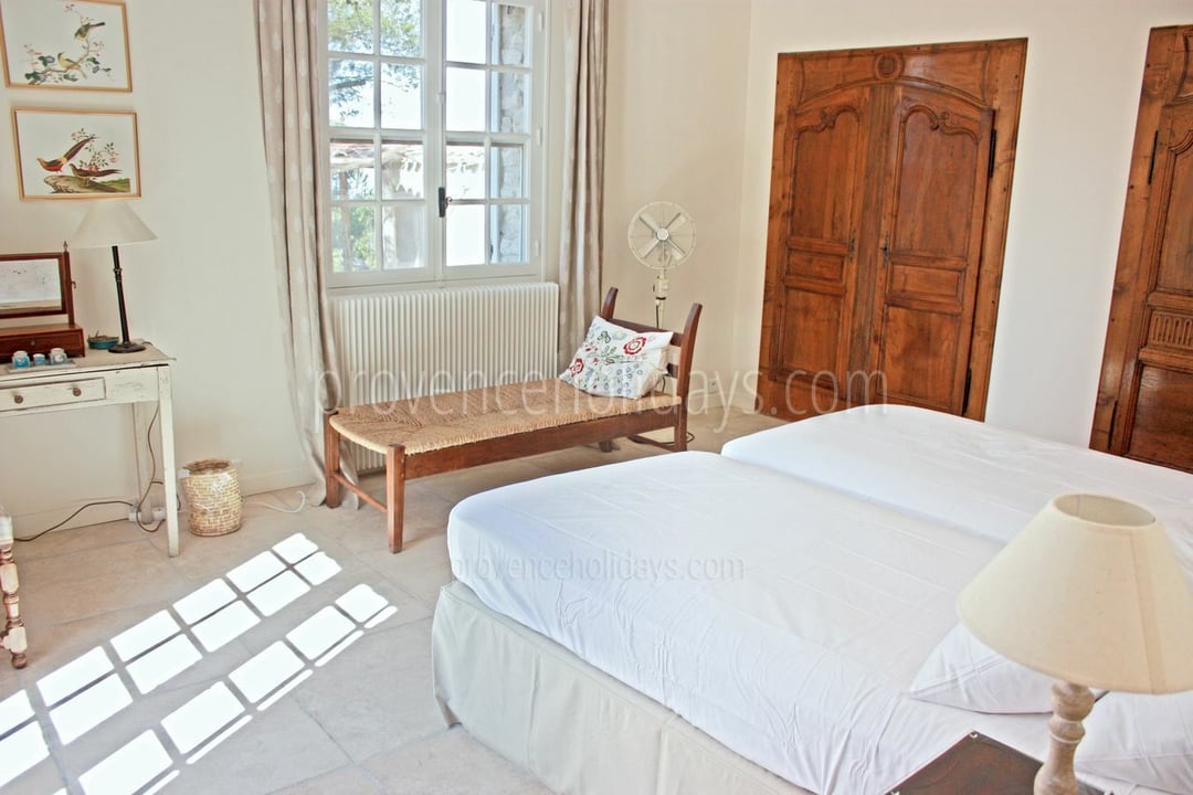 14 - Mas Blauvac: Villa: Interior