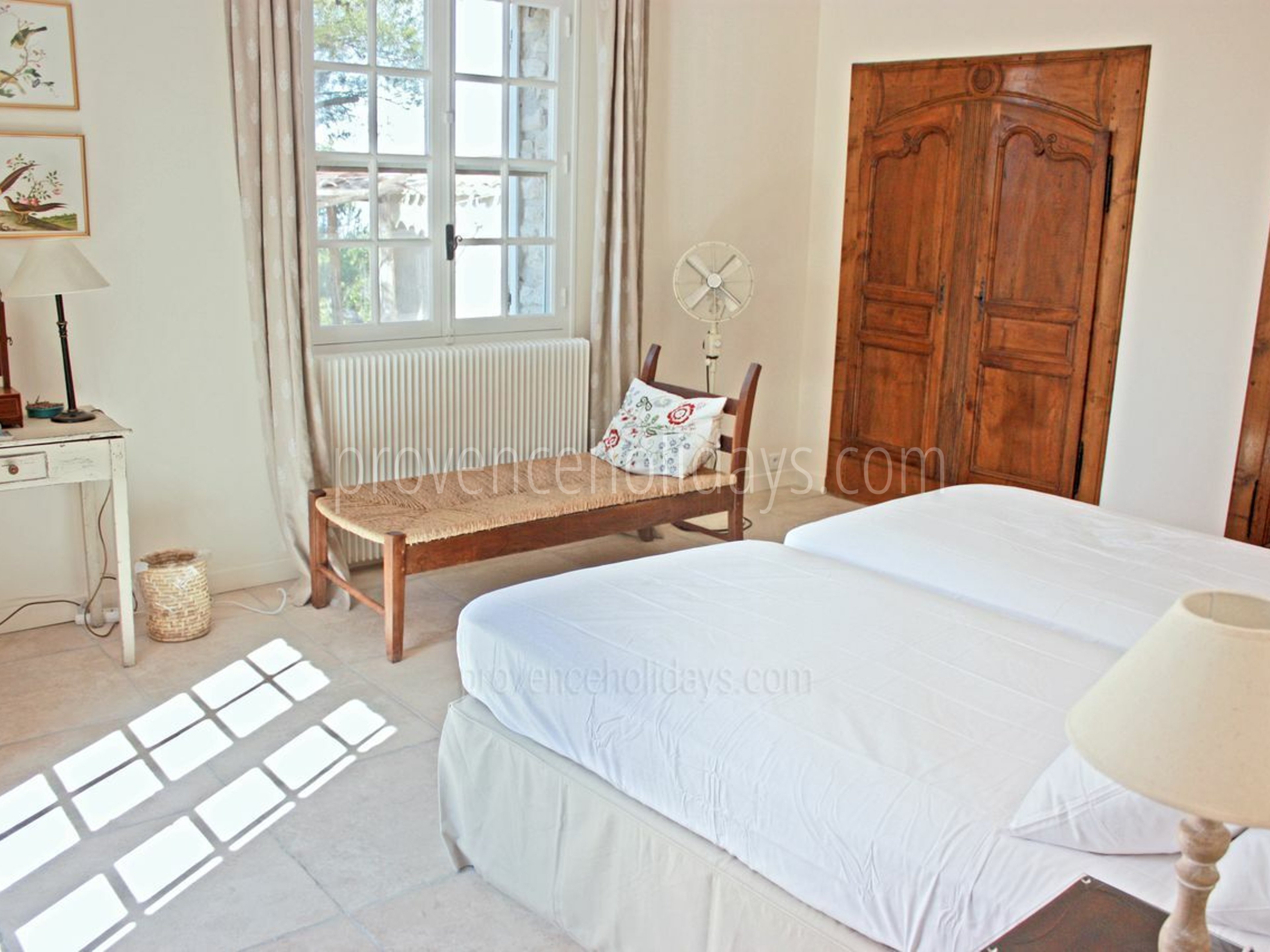 14 - Mas Blauvac: Villa: Interior