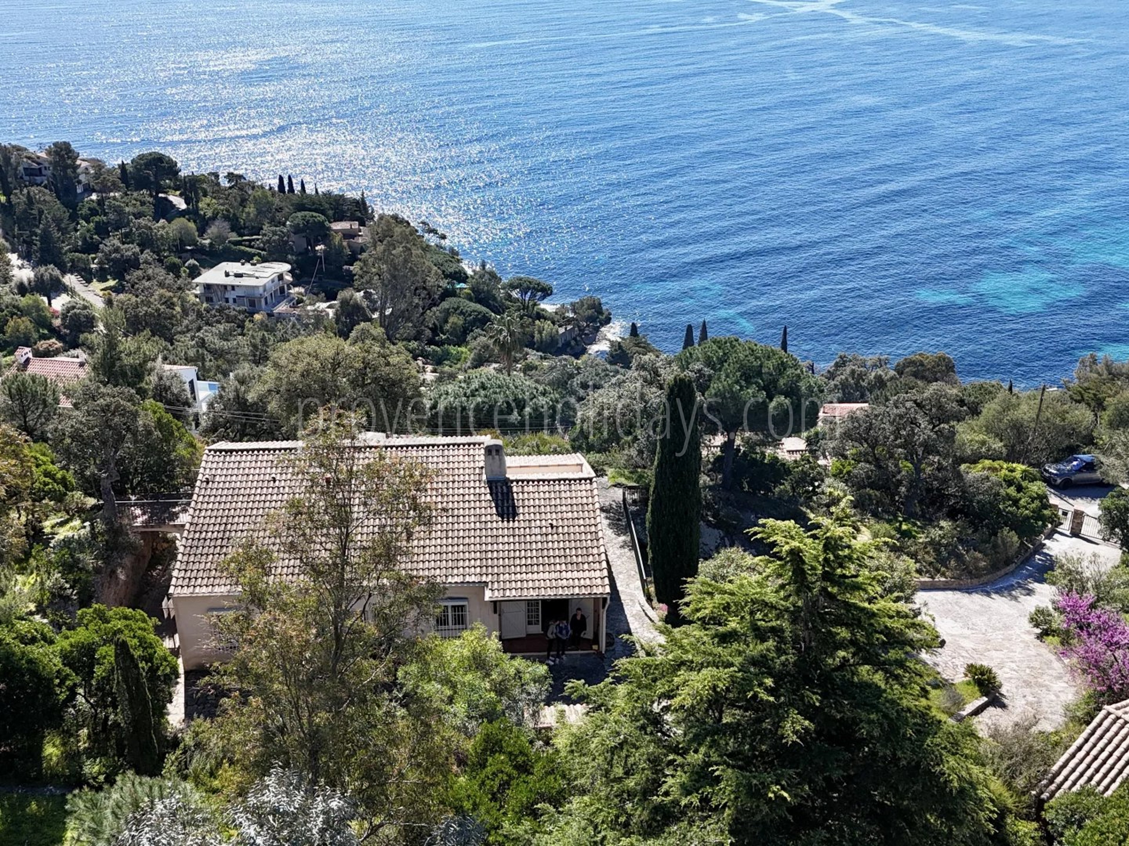 1 - Woning uit de jaren 70 in Rayol-Canadel-sur-Mer: Villa: Exterior