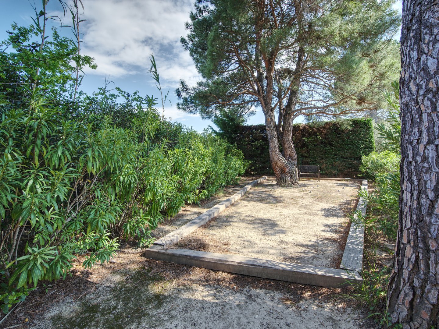 34 - Le Dolmen du Midi: Villa: Exterior