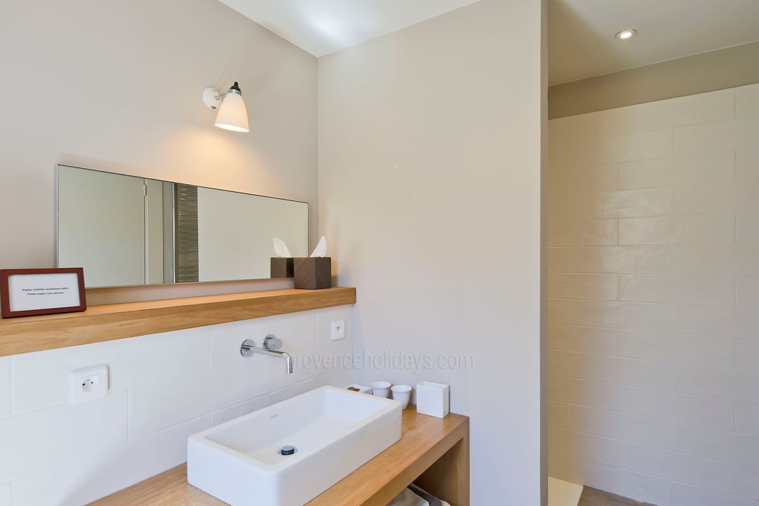 35 - Mas des Alpilles: Villa: Bathroom