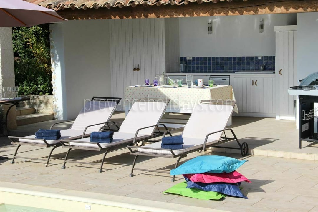 26 - Le Mas de Gordes: Villa: Exterior