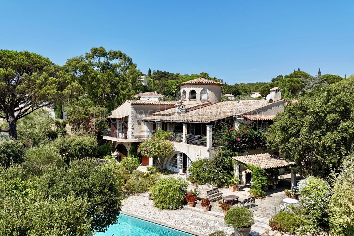 3 - Character bastide in Grimaud: Villa: Exterior