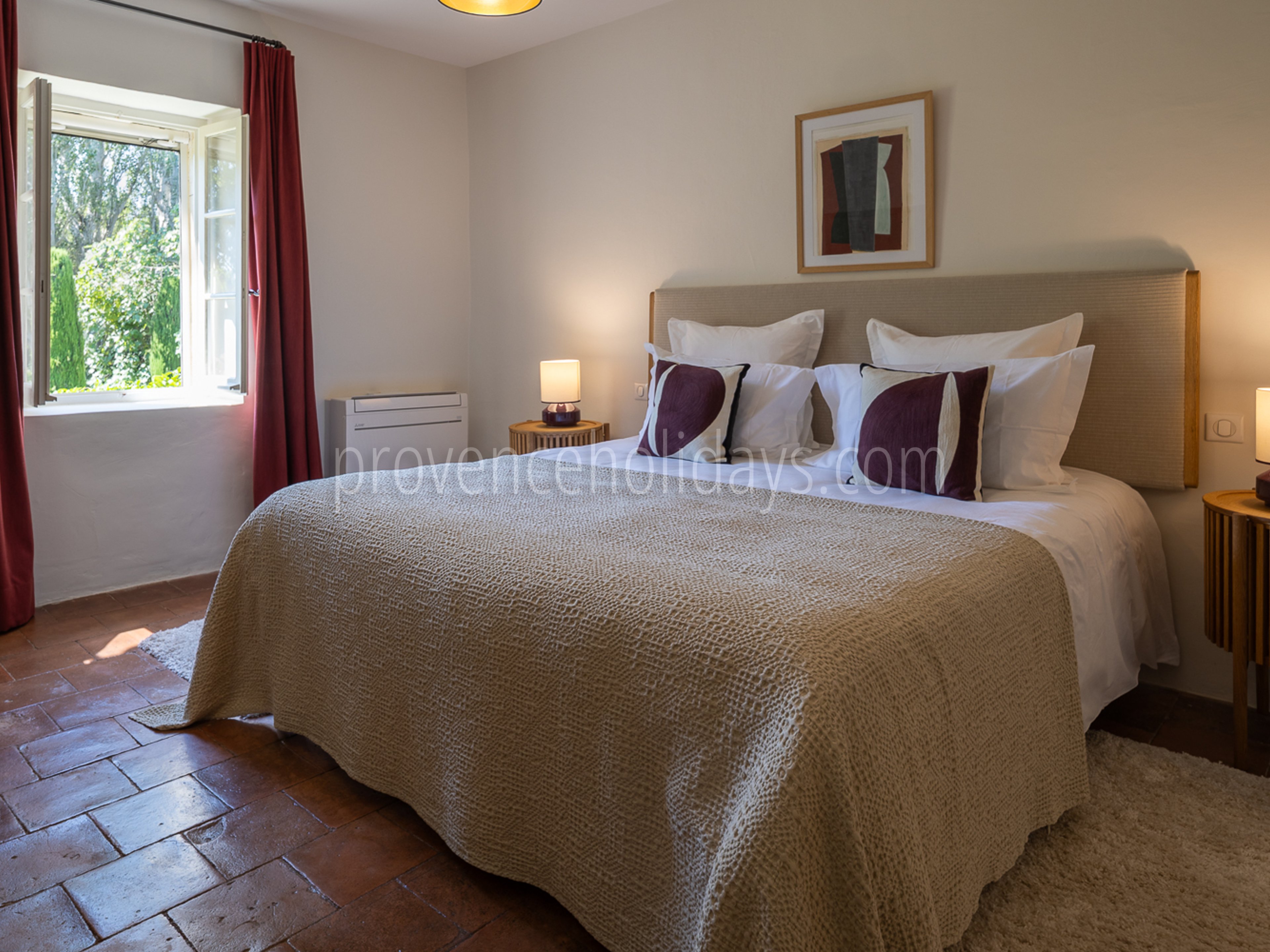 11 - Le Mas des Magnans: Villa: Bedroom