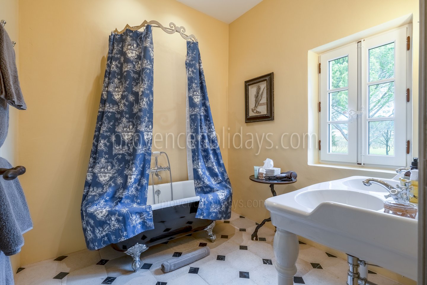 38 - La Bastide Incarnat: Villa: Bathroom 3
